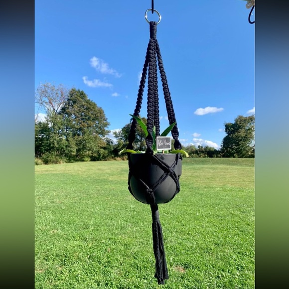 Macrame Plant Hanger - Picture 2 of 8